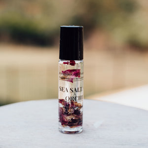 Open image in slideshow, Roll On Perfume Bottle (0.3 oz/10 mL)
